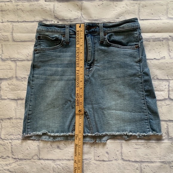J Crew Mercantile Denim Mini Skirt Cut Off Hem Blue Jean Skirt Size 4 - Picture 10 of 12